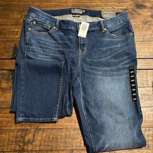 NTW Torrid boyfriend straight 18.